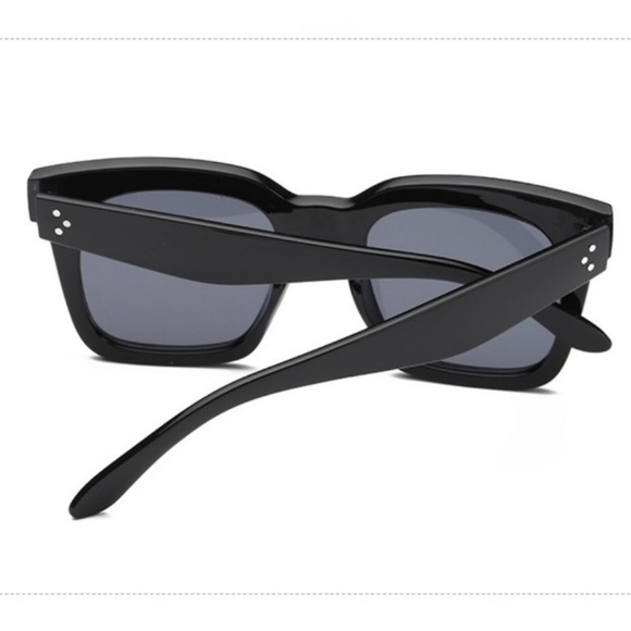 NEW Fashion Square Oversized Sunglasses *NEW*